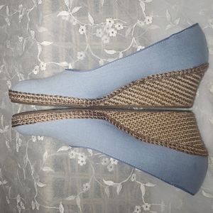 Vintage Women's  Beautiful baby blue canvas and braided wedge Espedrilles .